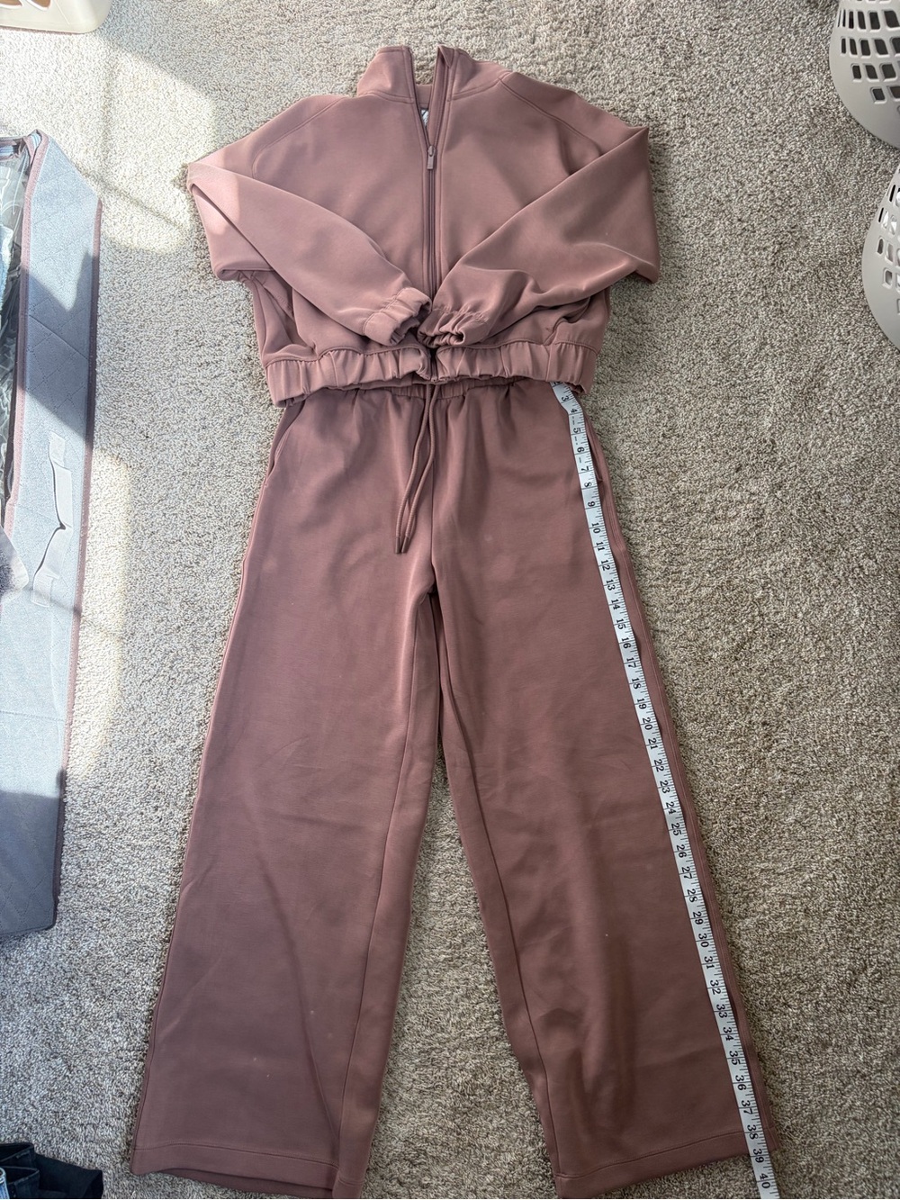 all in motion Mauve Dusty Rose Wide-Leg Sweatpants and zip up.